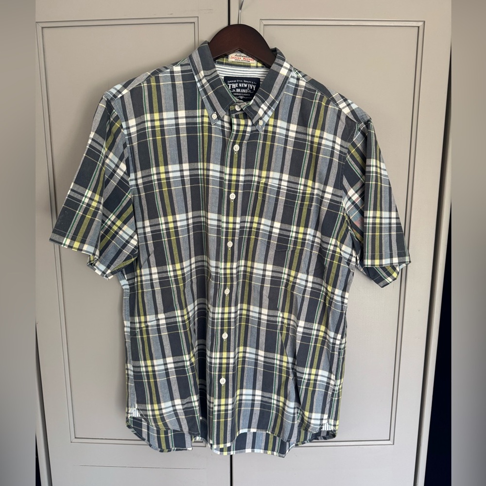 Old Navy Men’s Button Down Shirt
